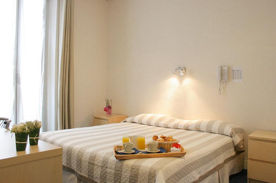 Hotel P.L.M. Cannes Bagian luar foto